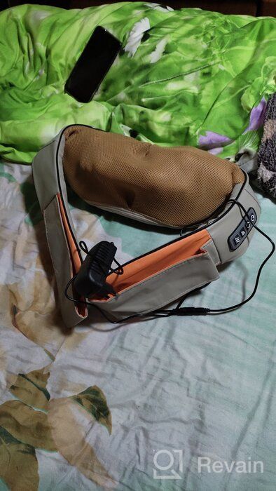 img 2 attached to Roller Massager / Neck Massager / Back & Shoulder Massager / Heated Massager / Massager of Neck Kneading / Luoweite review by Agata Pkala (Kira) ᠌