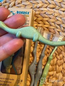 img 7 attached to ROARex® Экологичная зубная щетка жирафа для детей, изготовленная из растений: мята/роза, 4 шт. в упаковке, идеально подходит для детей младшего возраста (в возрасте от 4 до 36 месяцев) - 1% для продукта Planet Partner
