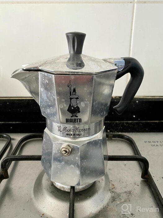 img 3 attached to Bialetti Moka Express: Authentic Stovetop Espresso Maker for Italian Coffee - 3 Cup (4.3 Oz - 130 Ml), Silver Aluminium review by Itsara Thanomvong ᠌