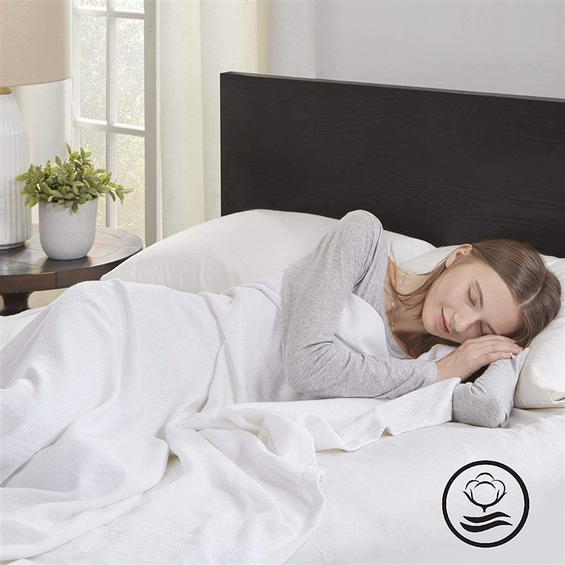 madison park liquid blanket premium bedding in blankets & throws 로고