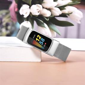 img 2 attached to 📿 KOREDA Подарочные браслеты Fitbit Charge 5 для женщин и мужчин - Замена ремешка из нержавеющей стали с магнитной петлей - Fitbit Charge 5 Продвинутый браслет для фитнеса и здоровья (Серебро)