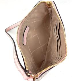 img 1 attached to Сумки и кошельки для женщин - наручный кошелек Signature Travel от Michael Kors для ручных сумок.