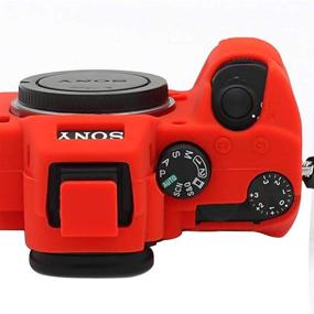 img 2 attached to 📷 Чехол Yisau для камер Sony A7iii A7Riii A7siii: Прочный силиконовый чехол для камеры Sony Alpha A7 iii A7r iii A7siii - в комплекте ткань из микрофибры (красный)