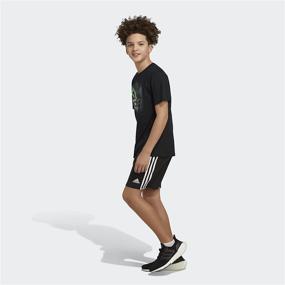 img 1 attached to 👕 Футболка adidas для мальчиков с короткими рукавами и рисунком на груди