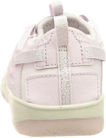 img 2 attached to Стильные и универсальные: детские сандалии KEEN Unisex Moxie SILVER для мальчиков для комфорта на целый день.