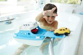 img 1 attached to 🛀 Игрушка для ванны: Паром Green Toys с мини-машинками стандартного размера в сине-белой расцветке