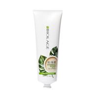 biolage all-in-one multi-benefit shampoo scrub: cleanses, detoxifies, & gently exfoliates scalp for all hair types - vegan! logo