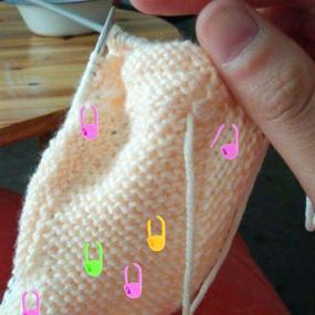 img 1 attached to Набор замковых маркеров для вязания - baotongle Knitting Crochet Locking Stitch Markers для счетчика петель и зажима для игл с контейнером для хранения