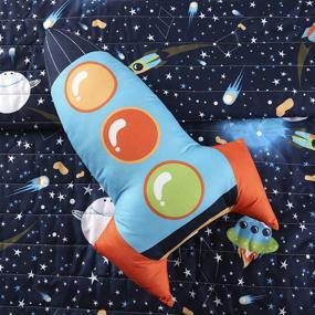 img 1 attached to 🚀 Lush Decor Navy Universe Quilt: Explore the Extraterrestrial with Outer Space Stars, Galaxy, and Rocket Reversible Bedding Set for Kids-Twin