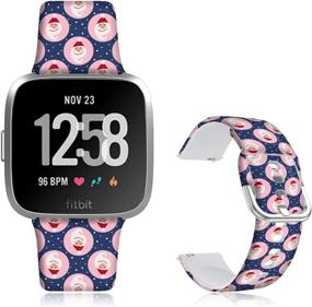 img 4 attached to 🎄 DOO UC 22мм Рождественские цветочные ремешки - Совместимые с Fitbit Versa/Fitbit Versa 2/Fitbit Versa Lite - Мягкий силиконовый милый ремешок с принтом Санта без выцветания для замены в спортивном стиле для мужчин, женщин и девочек.