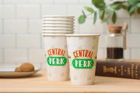 img 1 attached to ☕ Серебряные кружки Silver Buffalo Friends с логотипом Central Perk с крышками - набор из 8 одноразовых кофейных кружек, 16 унций, белого цвета.