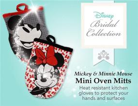 img 3 attached to 🧤 Неопреновые мини-рукавички для духовки Disney Kitchen, 2 шт - Термоустойчивые перчатки для работы с горячей посудой - Противоскользящее покрытие, петля для подвешивания - Дизайн с ленточками Minnie и точками Mickey - 5,5 х 7 дюймов