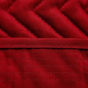 img 3 attached to 🔥 DII Tango Red Quilted Cotton Pocket Potholder Set - Heat Resistant 7x9" - 3 Piece