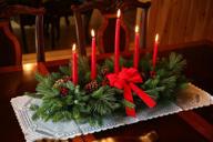 🕯️ worcester wreath classic 5-candle christmas centerpiece: illuminate your festive decor logo
