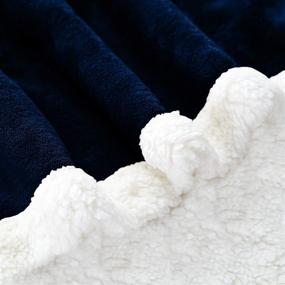 img 3 attached to 🛋️ HERMU Sherpa Fleece Throw Blanket for Couch - Large 51‘’x 63‘’, Navy Blue - Soft Plush Blanket - Fluffy Fuzzy Warm Cozy Throw for Sofa Bed 🛋️ Шерпа плед из флиса HERMU для дивана - Крупный, 51‘’x 63‘’, Темно-синий - Мягкий плюшевый плед - Пушистый и тёплый уютный плед для дивана