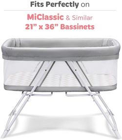 img 3 attached to 🛏️ Простыни на колыбель для MiClassic Bassinet - идеальная посадка на матрас размером 20 х 35 для кроватки рядом с кроватью - без складок - мягкий и дышащий хлопковый трикотаж - серо-мятный - 2 шт.