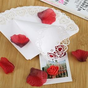 img 1 attached to 💍 Набор конфетти и конусов из 100 штук GWHOLE в форме сердца для свадебной вечеринки, белого цвета.