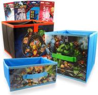 организуйте комнату для ваших детей с marvel avengers storage bin 3-pack, в комплекте с наклейками - набором аксессуаров для супергероев, включающим в себя принадлежности для комнаты marvel логотип