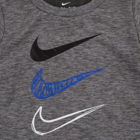 img 2 attached to 👕 Набор детской одежды Nike Triple Graphic Midnight 66G104 U90 для мальчиков: стильные и универсальные базовые вещи для гардероба.