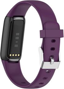 img 4 attached to 📿 Мягкие силиконовые запасные ремешки для часов Fitbit Luxe: Регулируемые запястные ремни для женщин и мужчин