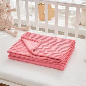 img 3 attached to 👶 Одеяльце Uozzi Bedding из фланелированного флиса для малышей и младенцев - Ультра мягкое маленькое покрывало для детской кроватки из микрофибры полиэстера на все времена года - Розовое, 27x39 дюймов