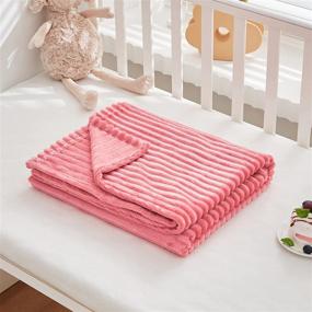 img 2 attached to 👶 Одеяльце Uozzi Bedding из фланелированного флиса для малышей и младенцев - Ультра мягкое маленькое покрывало для детской кроватки из микрофибры полиэстера на все времена года - Розовое, 27x39 дюймов