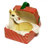 🎁 llama red gift box christmas ornament: a festive delight for the holidays! логотип