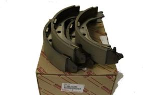 img 1 attached to 🚗 Authentic Toyota 04495 35230 Brake Shoe