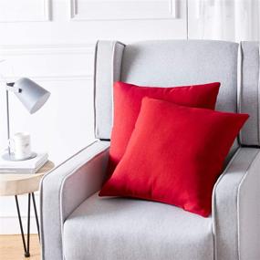 img 1 attached to 🔴 Amazon Basics 2-Pack Льняной стиль Декоративные подушки - Классический красный, 18" квадрат: доступные и стильные