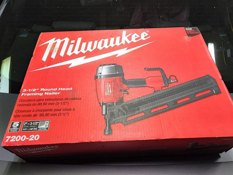 milwaukee 7200 20 로고