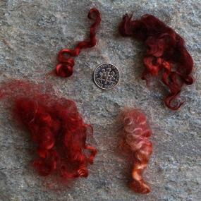 img 3 attached to 🐏 Органические волнистые волокна мохера - Натуральная шерсть для волос кукол, париков, валяния, смешивания, прядения, вязания и украшений. 1 Унция - Хна