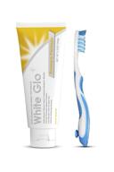 white glo smokers formula whitening toothpaste: enhance your smile with the bonus x action toothbrush! logo