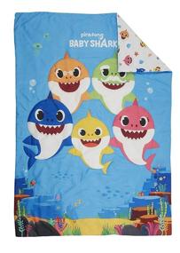 img 3 attached to 🐠 Улучшенный набор постельного белья Baby Shark из 4 предметов для малышей - стеганный одеяло, простыня на резинке, простыня, наволочка