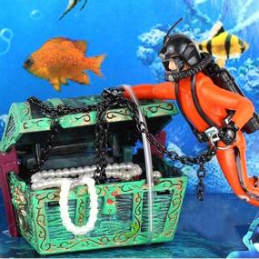 img 2 attached to 🐠 Украсьте свой аквариум лучшей творческой аквариумной фигуркой Bestgle: Акционная фигурка охотника сокровища-подводника