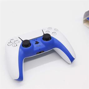 img 1 attached to 🎮 [2 пакета] Накладка для лицевой панели контроллера Jusy PS5, замена оболочки для беспроводного контроллера PS5 DualSense с 8 штуками накладок для пальцев и гитарным медиатором (красный + синий)