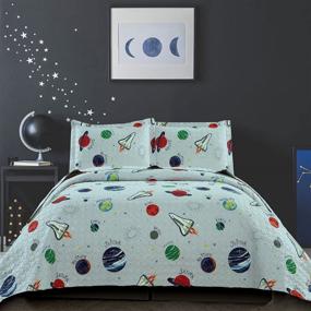 img 4 attached to 🚀 Kids Galaxy Outer Space Adventure Bedspread Coverlet Set - Twin Size with Pillowcases | Planets Rockets Printed Quilt Set for Boys Girls Children | Lightweight Bedding Sets in Gray Universe