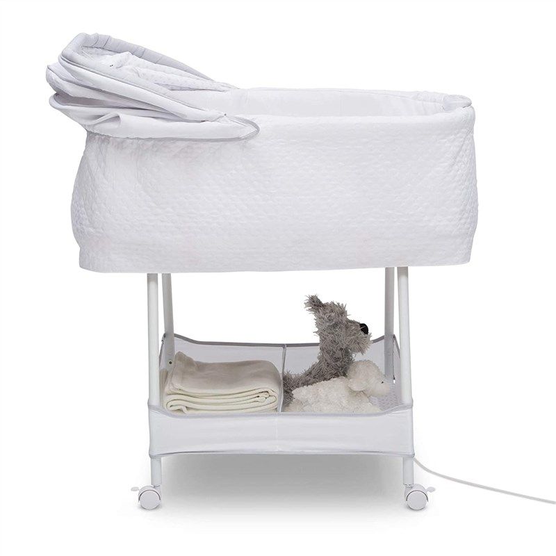 Silent auto shop gliding deluxe bassinet