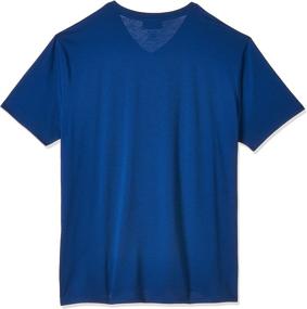 img 3 attached to Футболка Lacoste с короткими рукавами и V-образным вырезом из хлопка: премиальная мужская одежда для футболок и топов