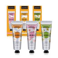 trio，moisturising botanical cream， luxurious scents logo