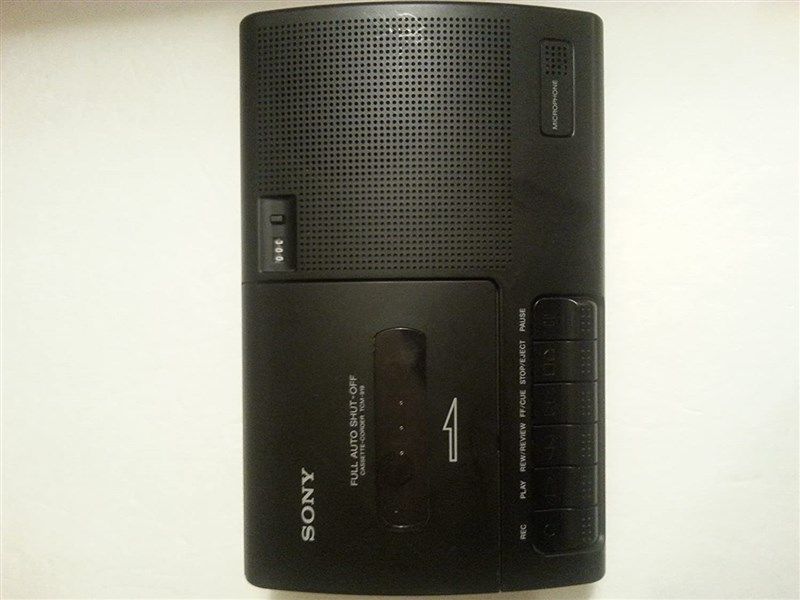 Sony Corp. Sony Anti-Rolling Mechanism Sony Walkman FM/AM AVLS WM-FX101  Radio Cassette Tape Player Model# WM-FX101