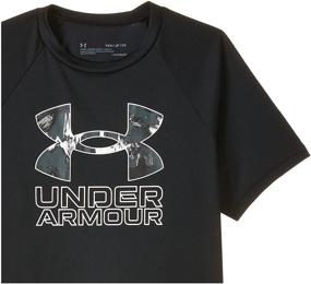 img 1 attached to 🌈 Повысьте видимость с помощью коротких майок Under Armour с принтом для активного одежды для мальчиков с высокой видимостью.