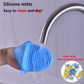 img 2 attached to 🔥 Мини-рукавички для духовки Colorhome из силикона: термостойкие, с антипрокладкой для готовки и выпечки - 1 пара, голубые рукавички для барбекю, премиум кастрюльные рукавицы и защитники пальцев (11002)
