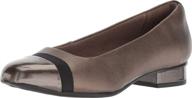 👠 closed toe sandals for women by clarks logo