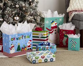 img 3 attached to 🎁 Набор для упаковки подарков на Рождество Hallmark, Семейный - 3 рулона упаковочной бумаги, 10 разнообразных подарочных сумок, 32 наклейки с ярлыками для подарков