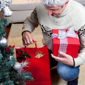 img 1 attached to 🎁 100 Больших персонализированных рождественских ярлыков с дизайном из блестящей фольги и ленточными завязками для праздничных подарочных пакетов и пакетов для подарков на вечеринке.