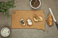 epicurean state of south dakota cutting and serving board: natural, 14.5 by 9 inches, made to impress логотип