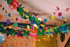 img 4 attached to Набор из 2 тропических цветочных гирлянд: 9-футовая гирлянда из гофрированной целлюлозы с гибискусовыми цветами 🌺 для вечеринки на острове, луау-дня рождения, гавайской свадьбы, вечеринки для будущей мамы и декора джунглей.