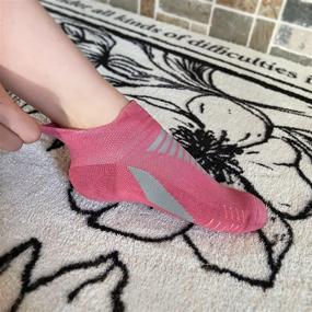 img 1 attached to 🧦 Бамбуковые носки с высокой производительностью для женщин без видимости - короткое изделие, отвод влаги, антизапаховые, беговые носки со специальной противоскользящей надпяткой (5 пар)