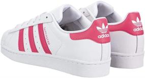 img 1 attached to 👟 Кроссовки adidas Originals Superstar - Кроссовки для мальчиков старшего возраста, белый/розовый/розовый, размер 5 US.