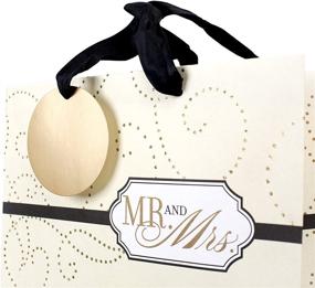 img 2 attached to 🎁 Сумка для подарка Hallmark 13" с тканевой бумагой - Мистер и Миссис, черно-золотой на кремовом дизайне для свадебных мероприятий, девичников, помолвок и не только